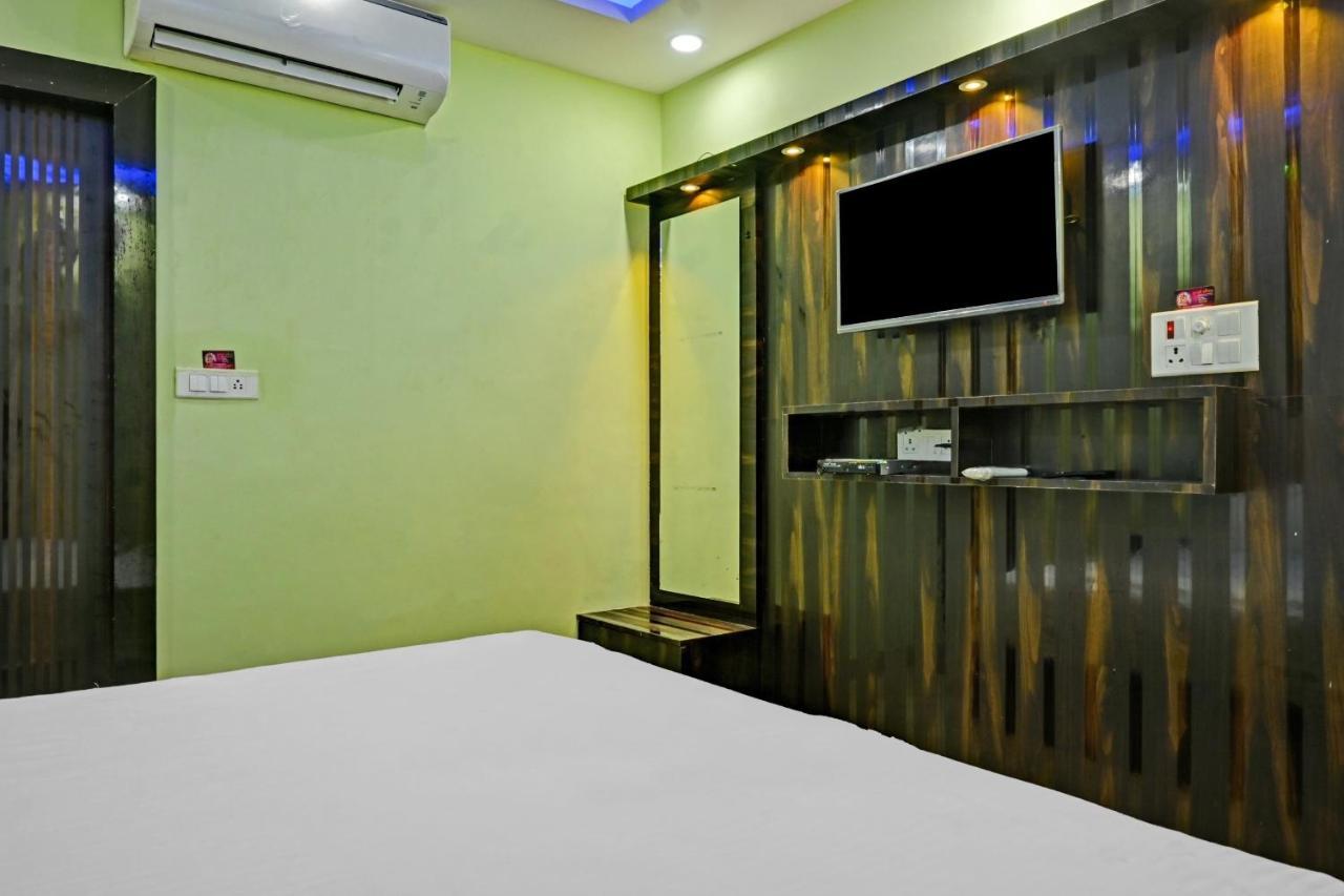 Oyo Tulsi Angan Hotel Danapur Exterior photo