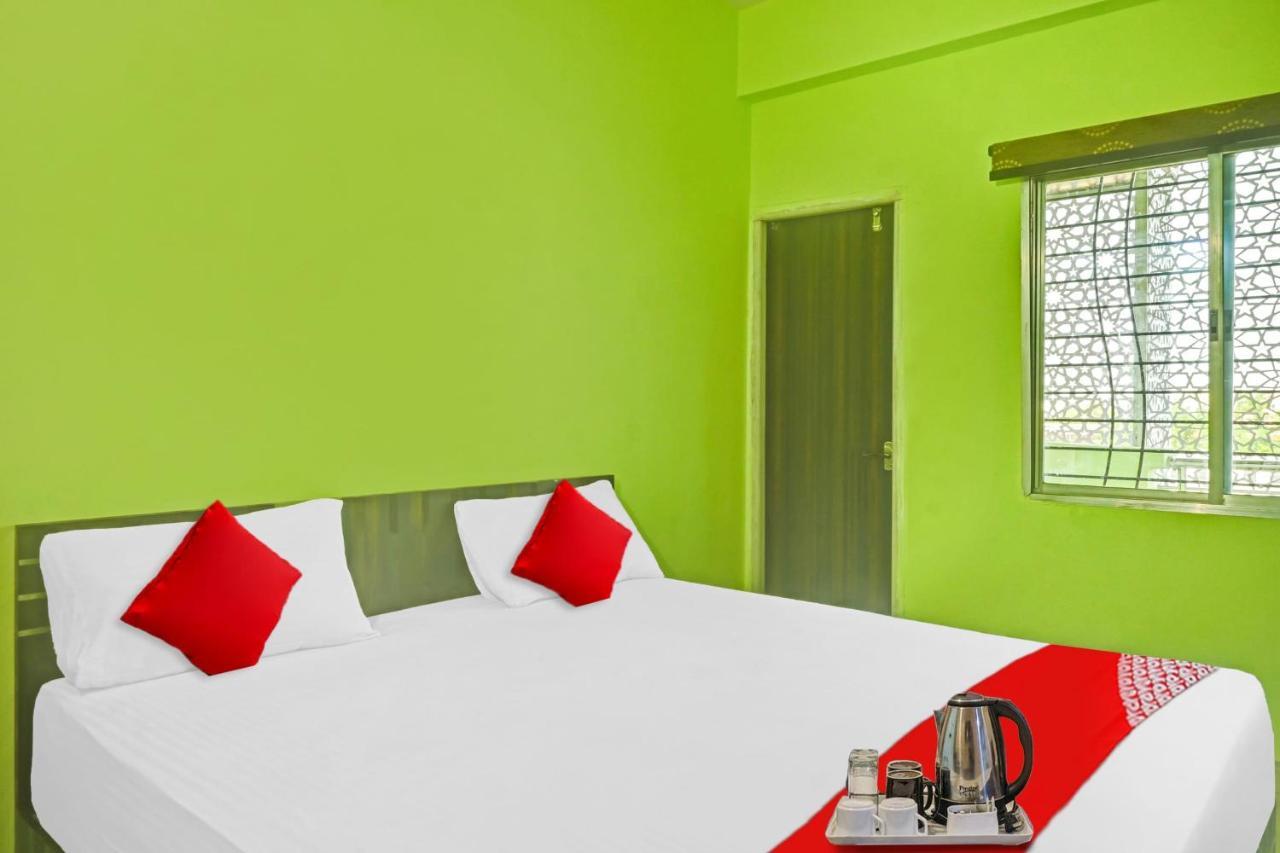 Oyo Tulsi Angan Hotel Danapur Exterior photo
